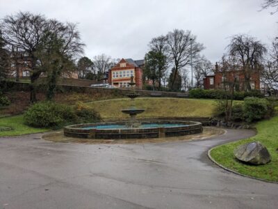 Fountain feature
